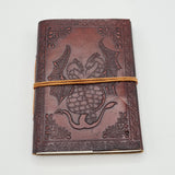 Usnjen dnevnik/zvezek z ročno izdelanim papirjem 8,5x12,5x1 cm